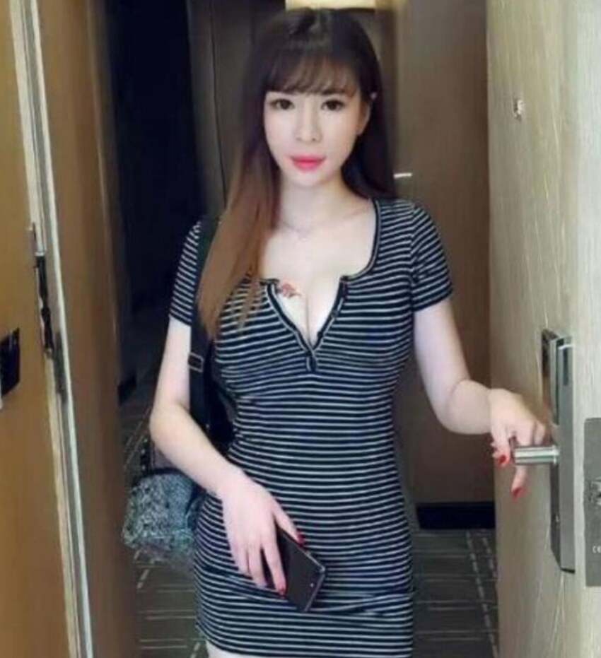 服务热情，身材苗条的性感妹子