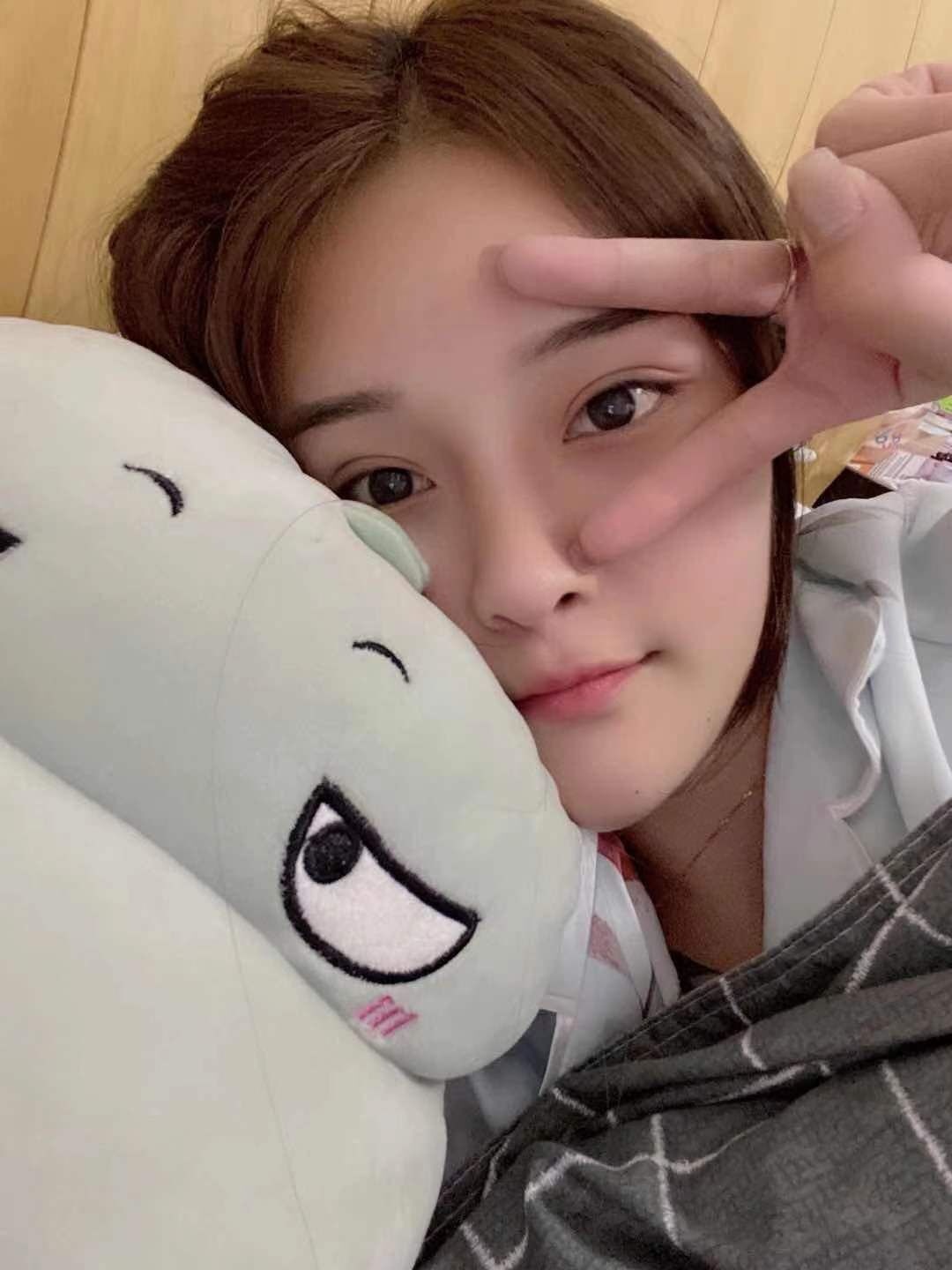 性感大长腿美妞，爱偷腥