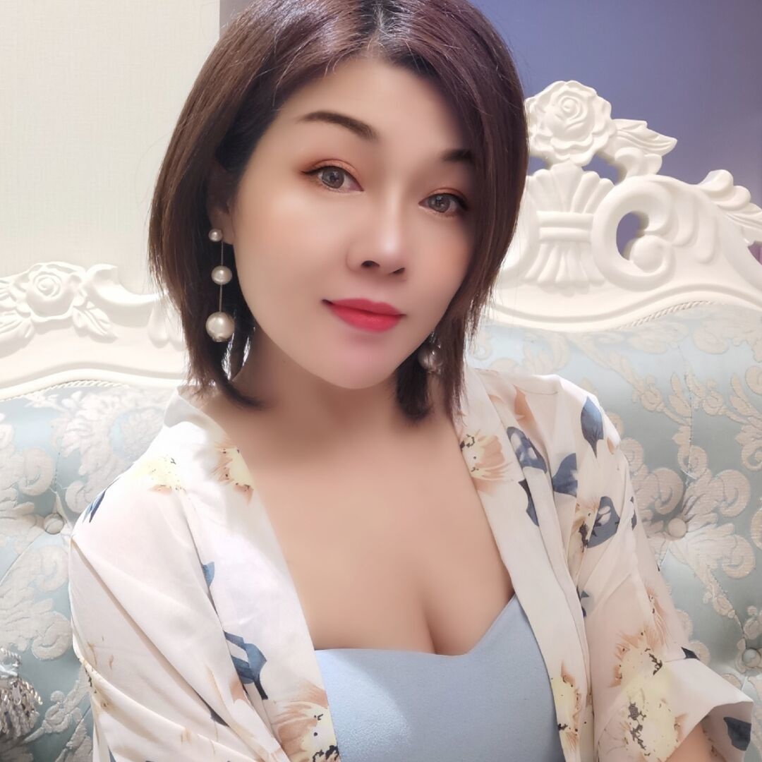 可以抠逼的少妇，羞答答，很美