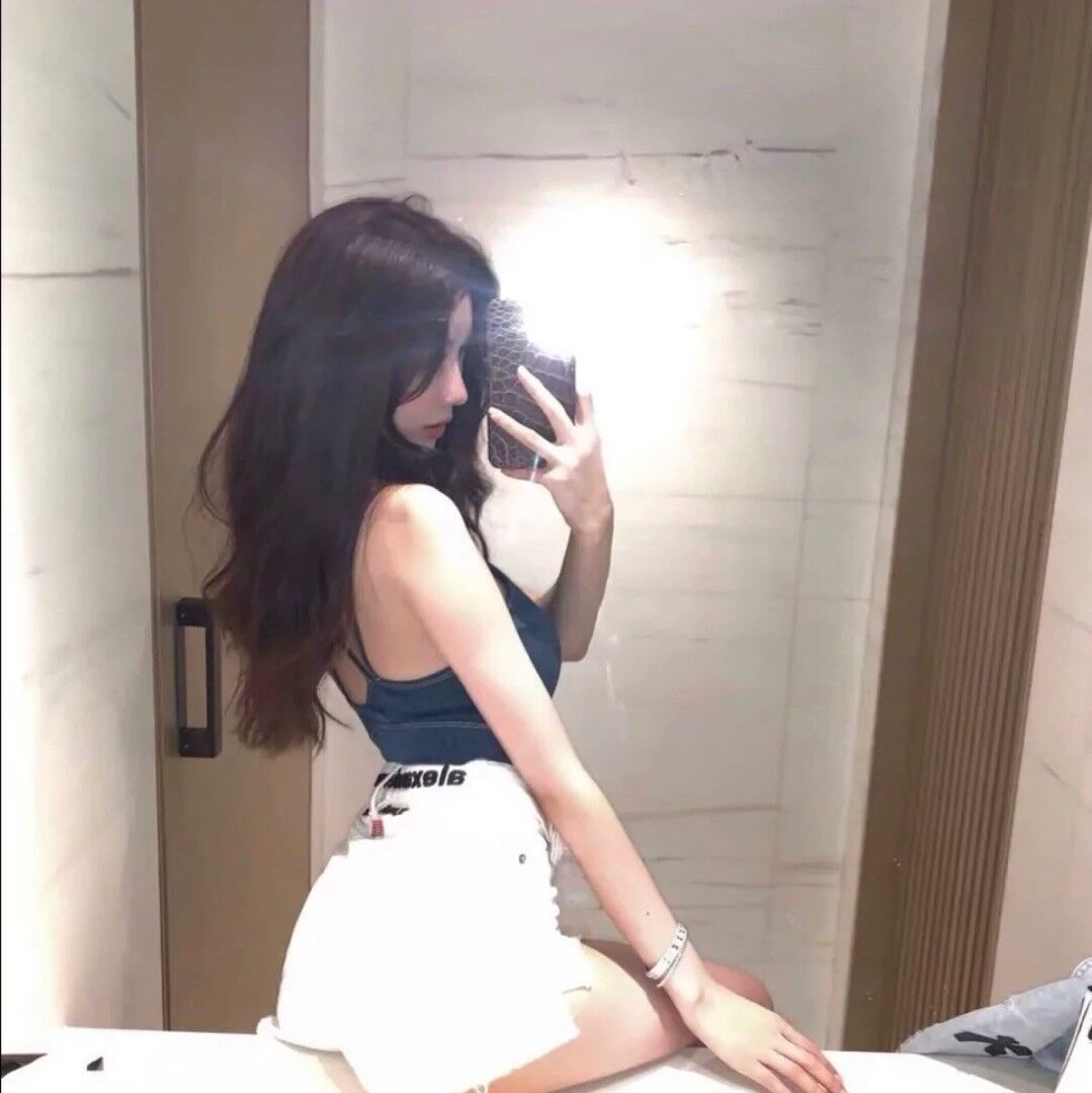 前凸后翘，后入极爽，舌头灵活