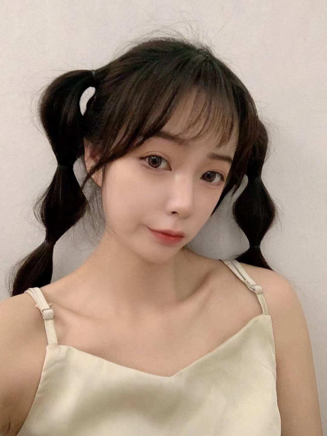 气质小甜妞，身材很正点