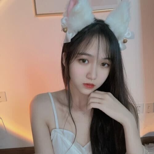 妹妹小百合，尚可相当配合