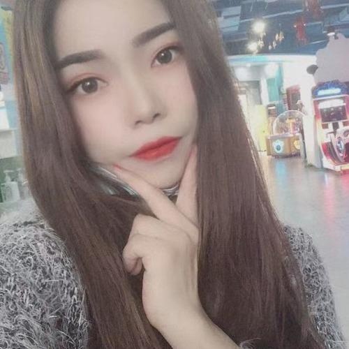 偶尔兼职的美甲师