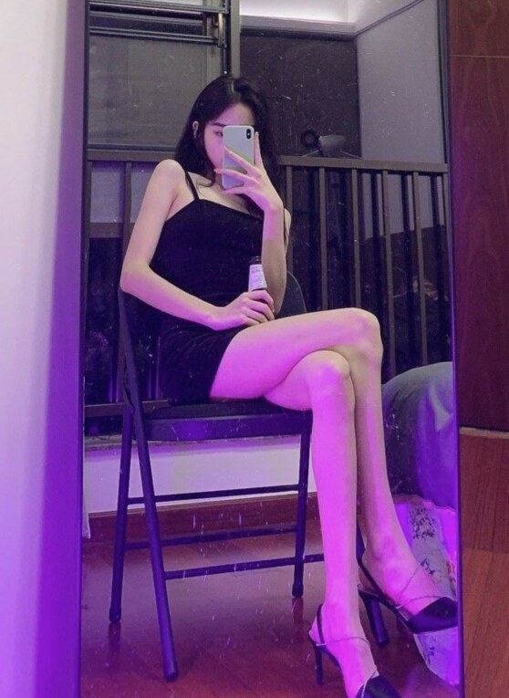 高颜值嫩妹，身材苗条脾气好
