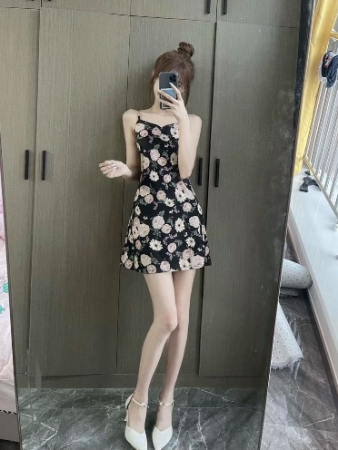 妹妹兼职做活好逼紧，粉嫩的很