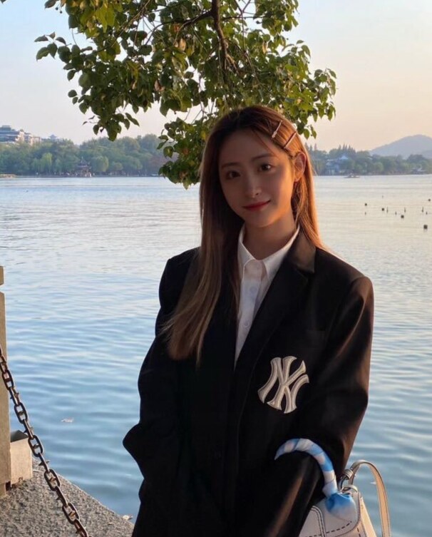 刚下水的小美女  可以去体验