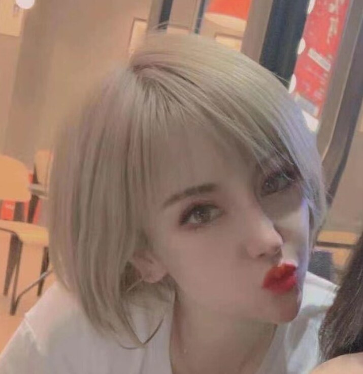 给你帝王般礼遇的纯欲妹子，值得一炮