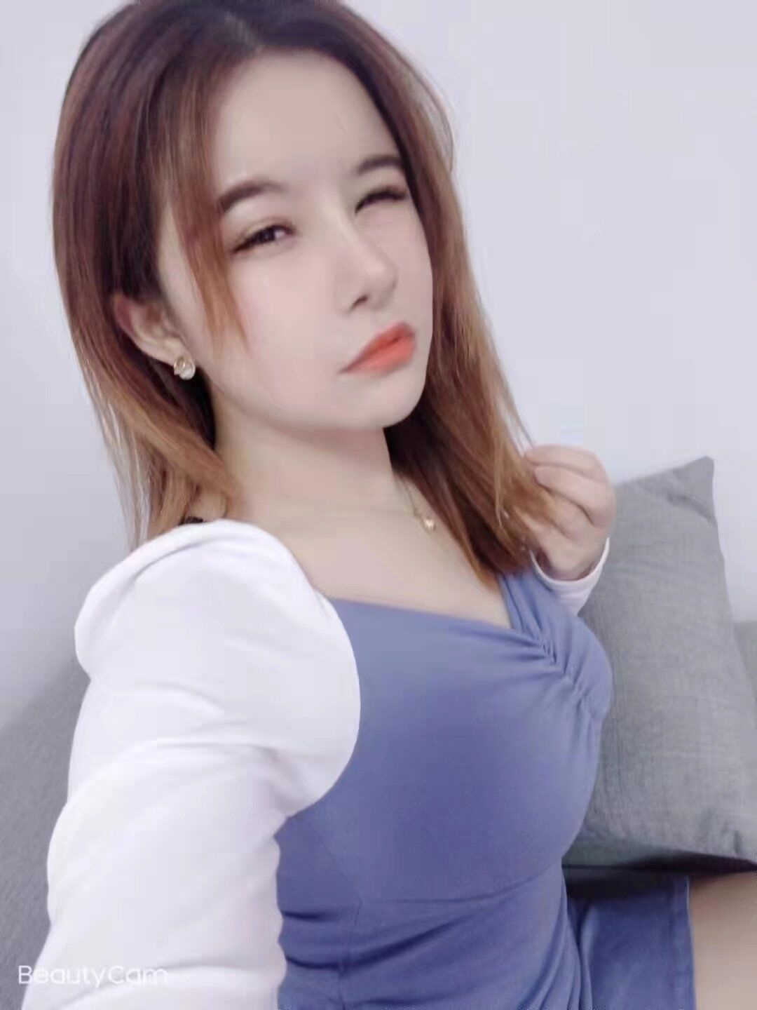 体验身材完美的性感小妹