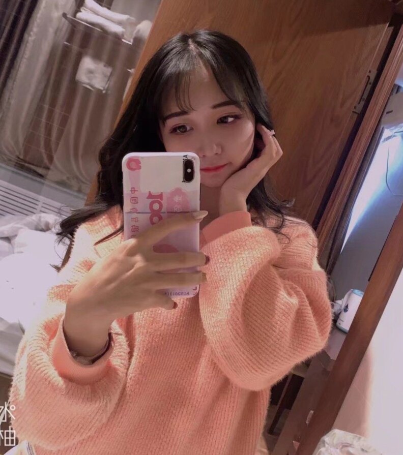年龄小的女孩，漂亮性格好