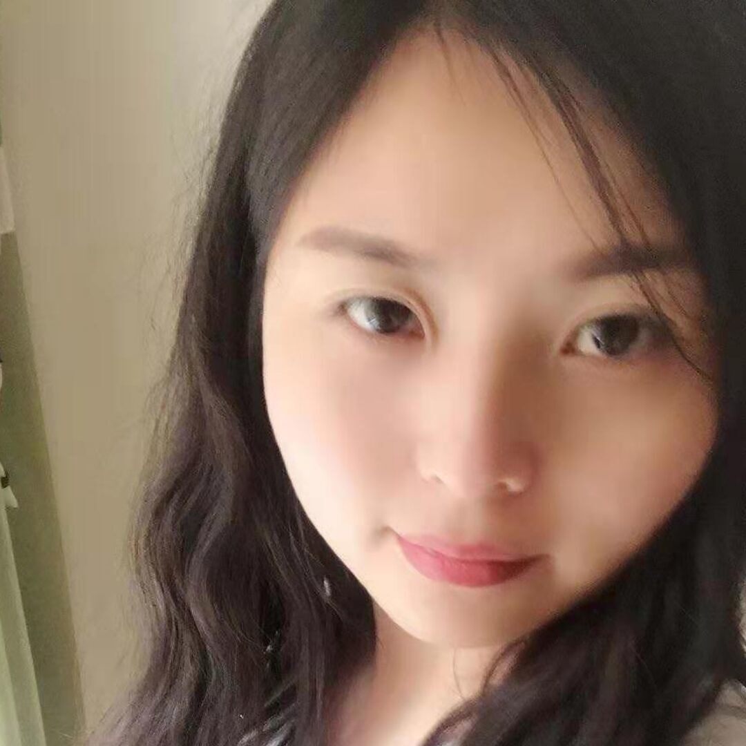 温柔体贴小美女，娇羞的让人怜爱