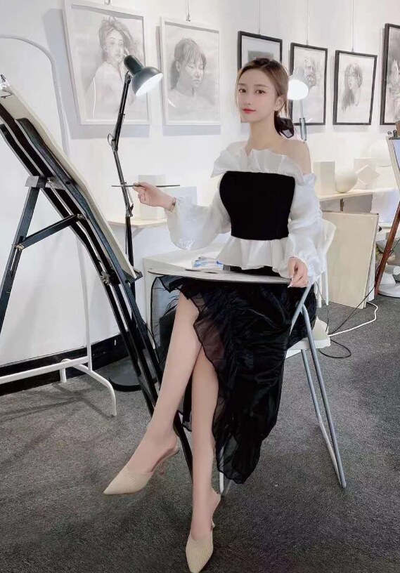 颜值高身材棒的小姐姐，服务很有耐心