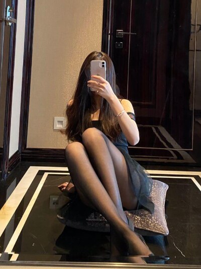 道里大战美女，模特身材，很火辣
