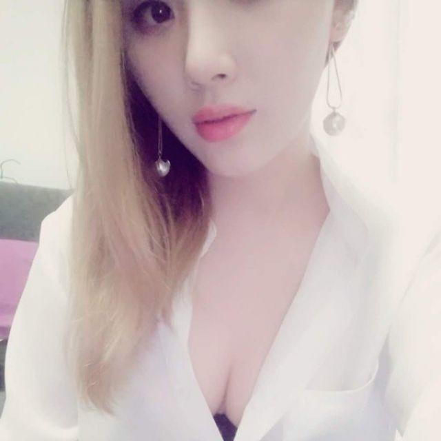 成都辣妹子，身材不错，天然炮架
