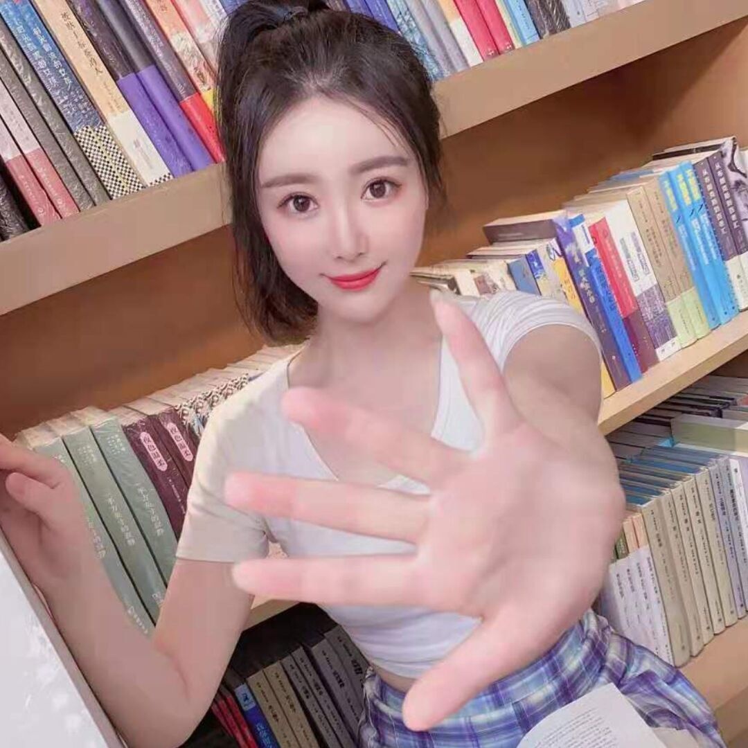 服务系小妹子，配合度很高