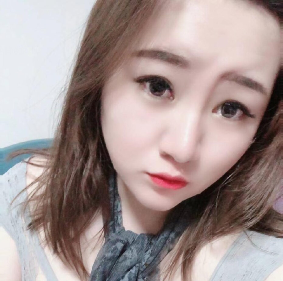 一个不错的妹子微胖