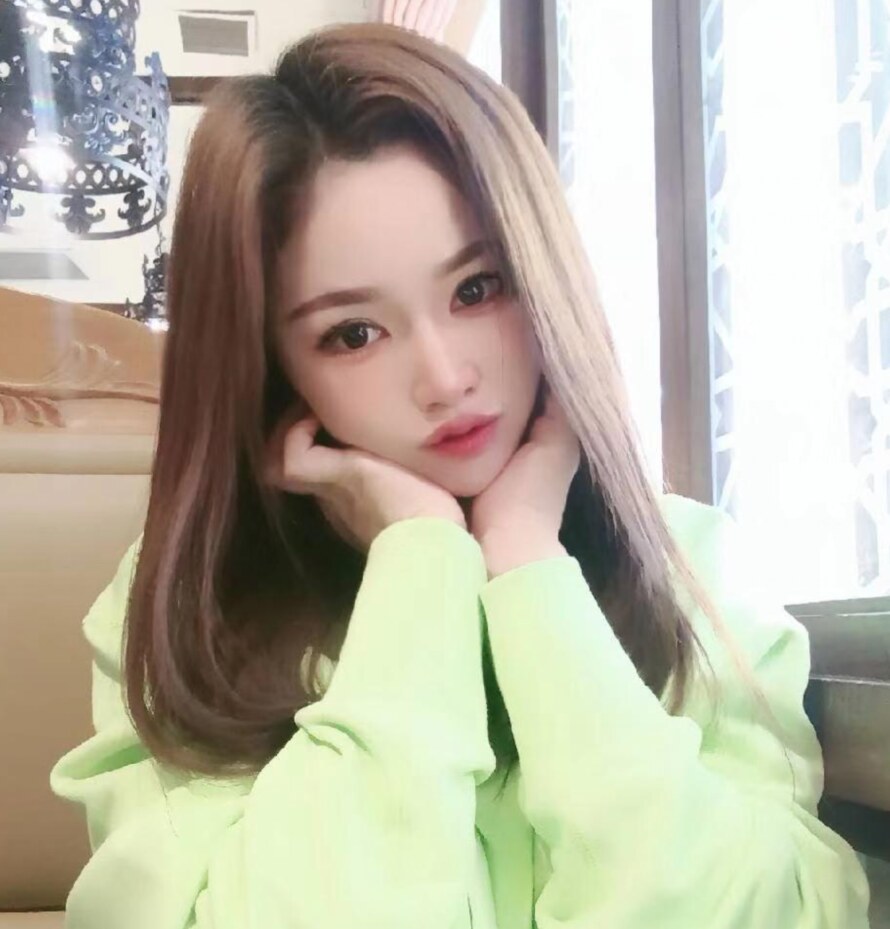 长腿细腰大胸少妇，皮肤好，不催人