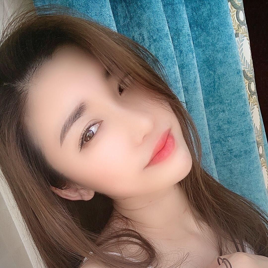 少女感爆棚，腿长胸大，细腰肢，体验很爽