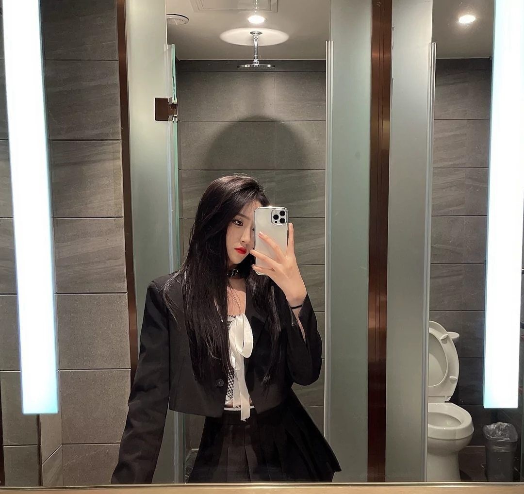俊俏小美女，活好，水多三点粉嫩