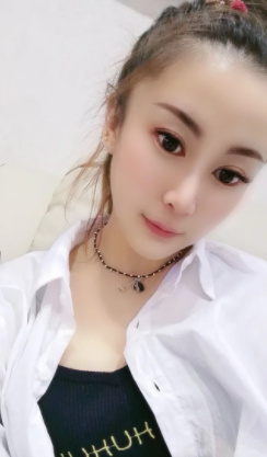 强烈推荐一个清秀漂亮的美女