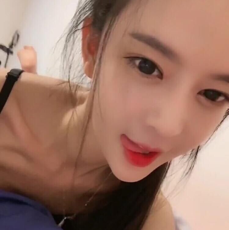 正宗嫩妹，粉鲍鱼，下面很紧