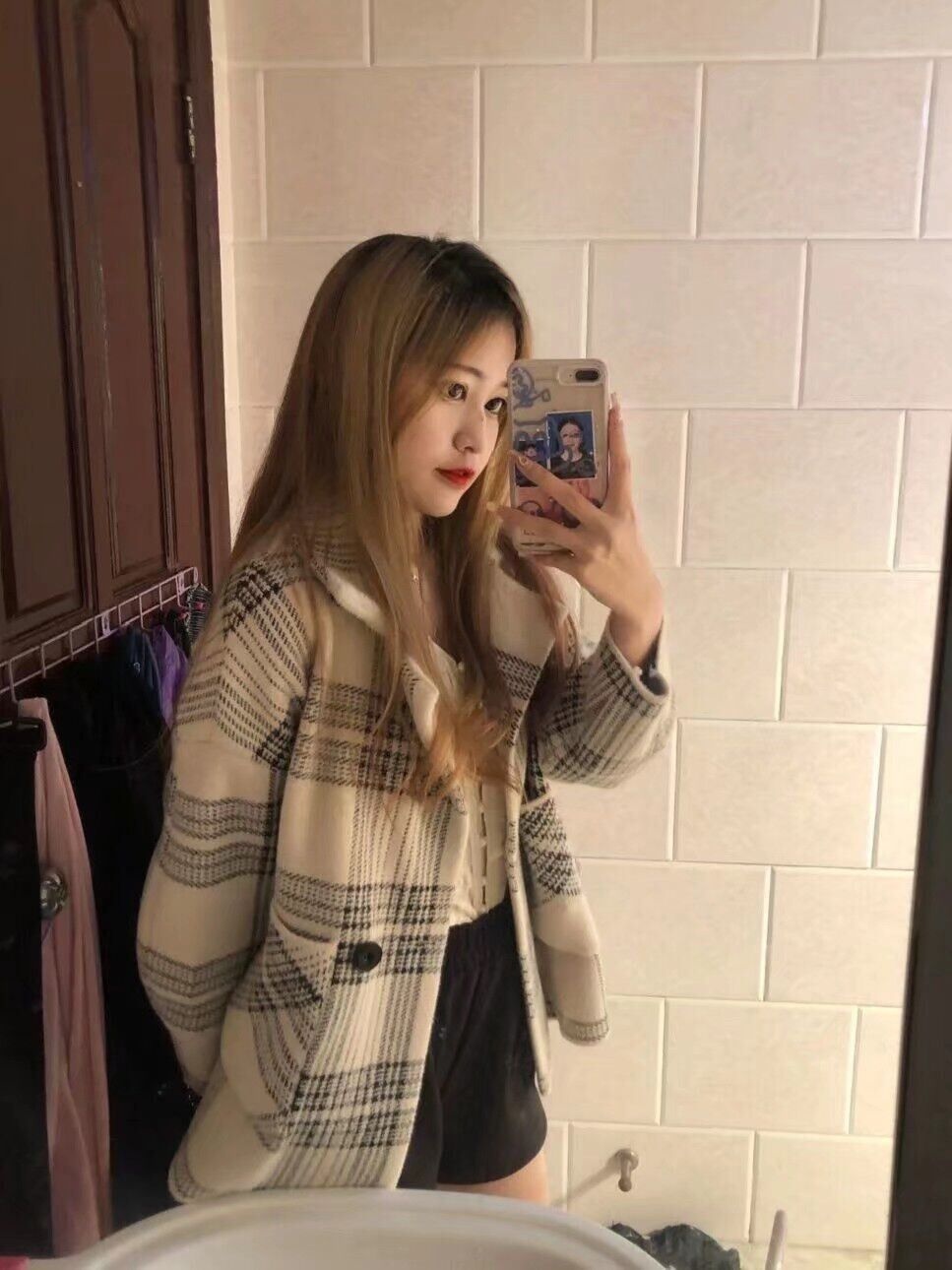 气质美女，可爱大方，会整事儿，舒服