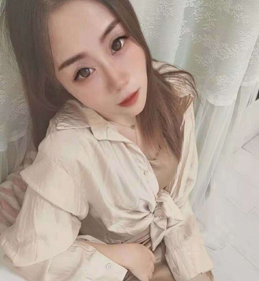 在妹子的娇喘声中奋力冲刺