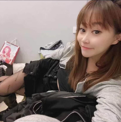 会喷水的轻熟妹子，骚的很