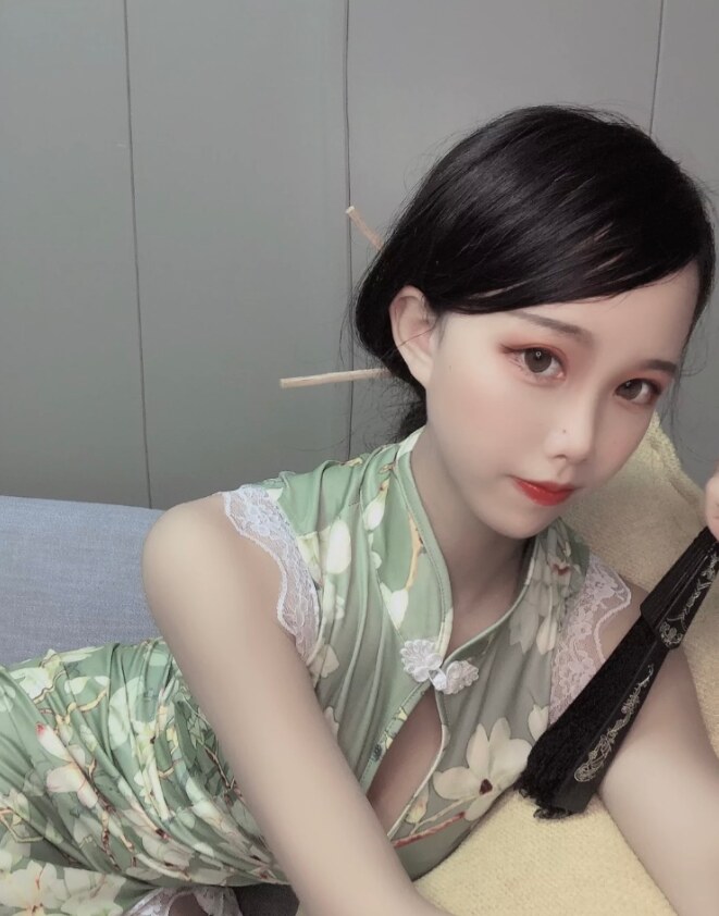 健谈会玩的骚妹熙熙，性格好，身材棒
