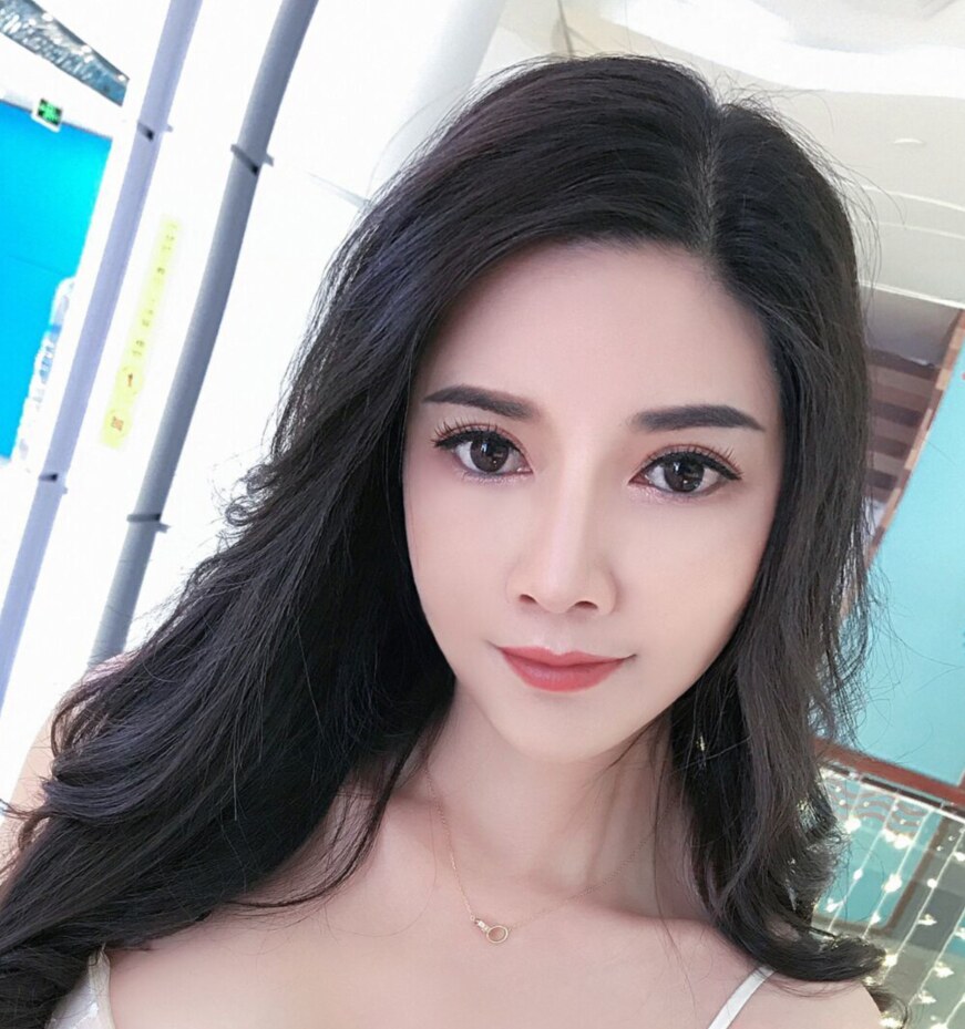 性感尤物珍妮，你值得拥有
