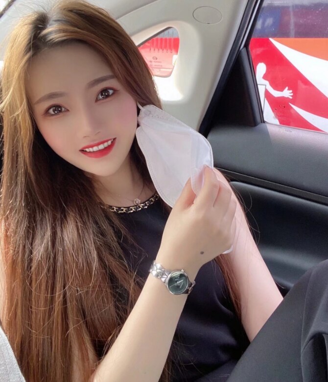 人见人爱的高颜值气质型美女