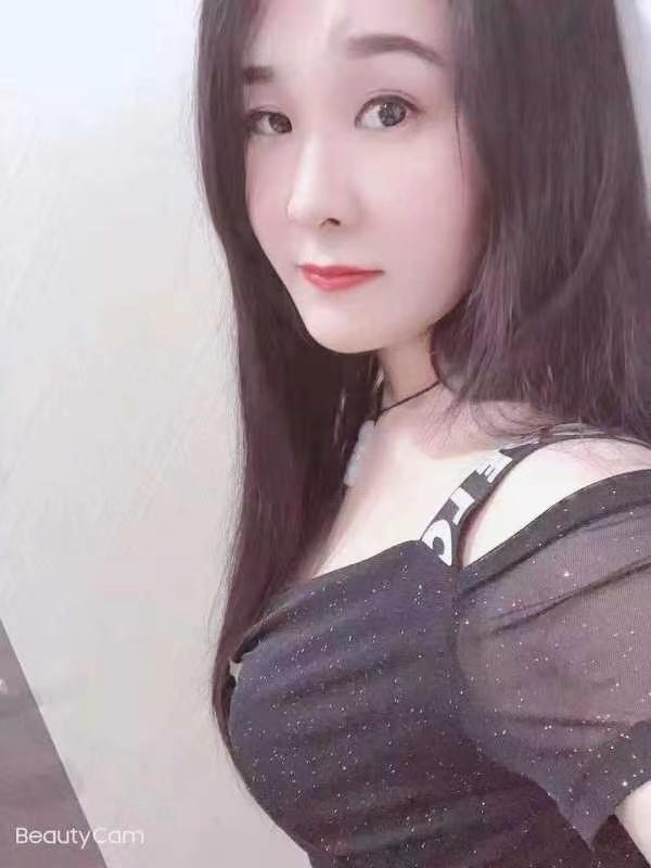 亲测大胸微胖服务型妹子