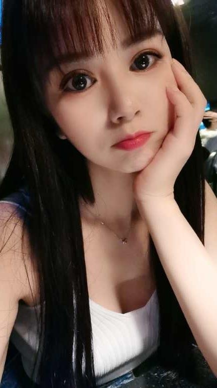 清纯性感，气质漂亮的，刚毕业兼职幼师