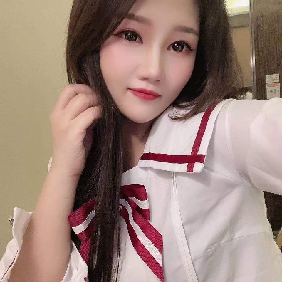 体验骚气十足的美女，女上位更骚