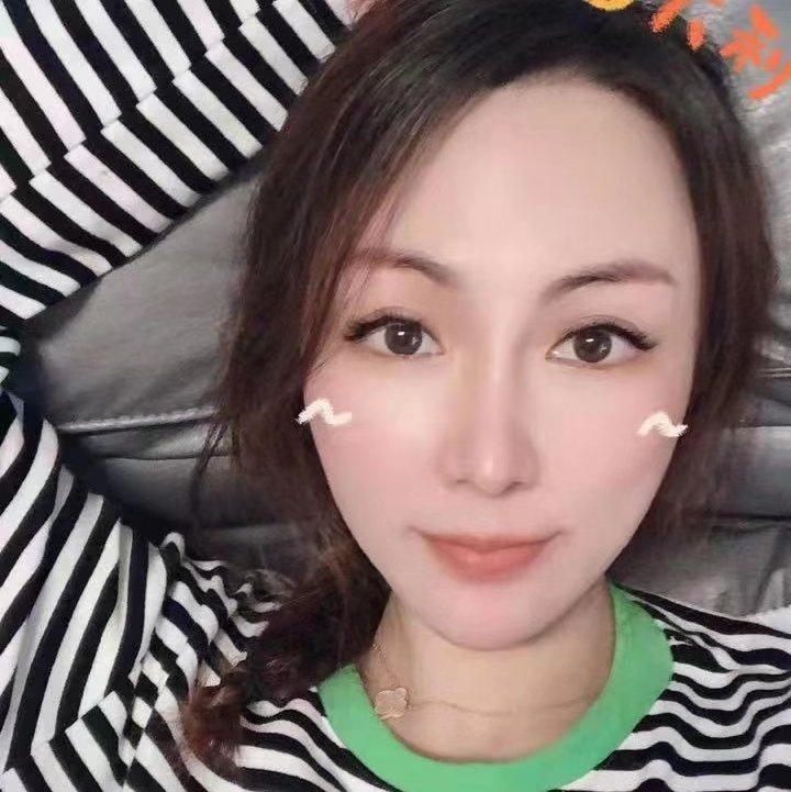 高挑御姐范重庆妹子，身材好，热情妩媚