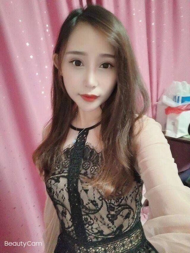 兼职的宠物店美女，口技了得