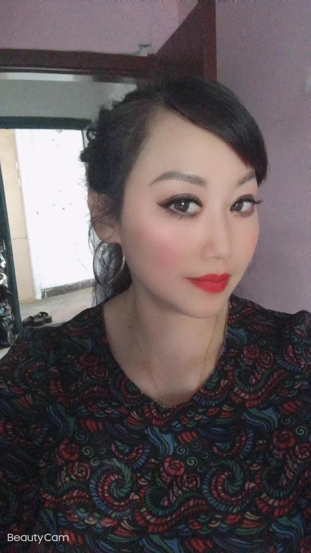 骚话不断的熟女玩起来就是爽