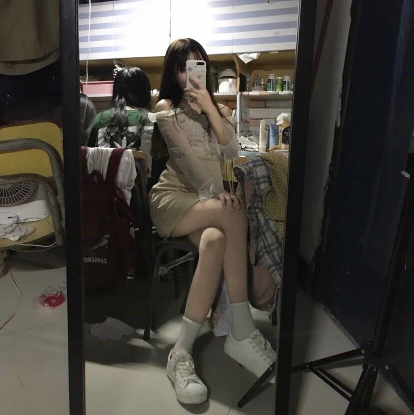 高颜值嫩妹，身材火辣活还好