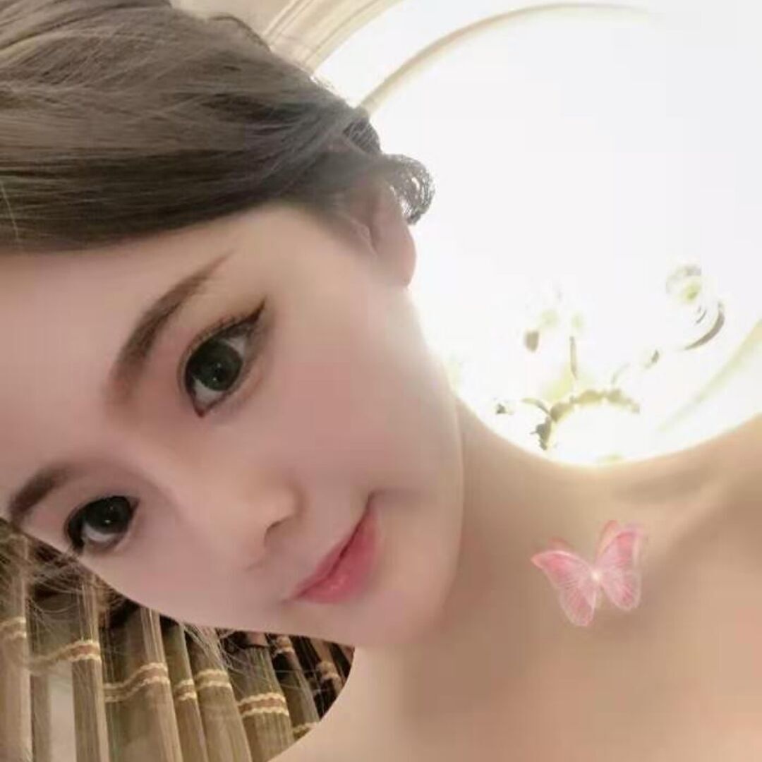 年轻小姐姐，三点粉嫩，逼紧多汁