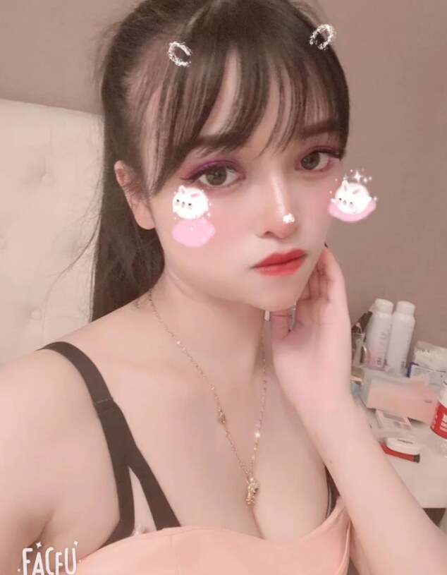 性感风骚的大胸妹子，服务到位