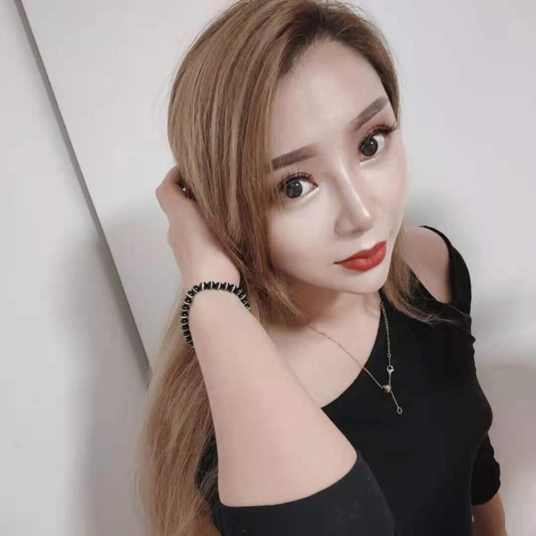 风骚美女，性感的很，制服诱惑很爽