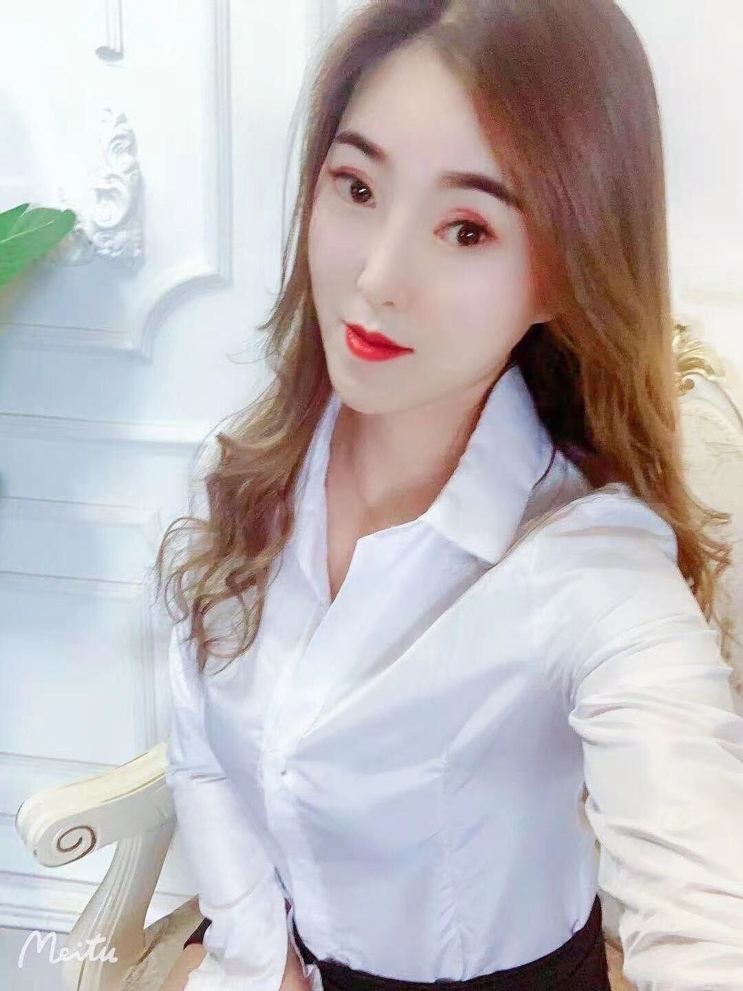 大长腿小妹，服务超级赞