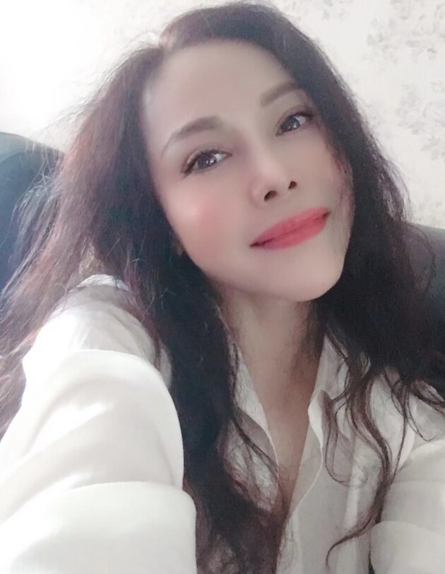 领城国际嫖娼爽记，熟女泻火就是好
