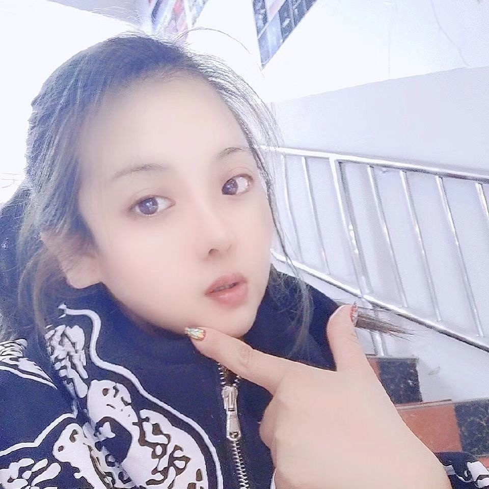验证一个雪白丰盈的童颜巨乳