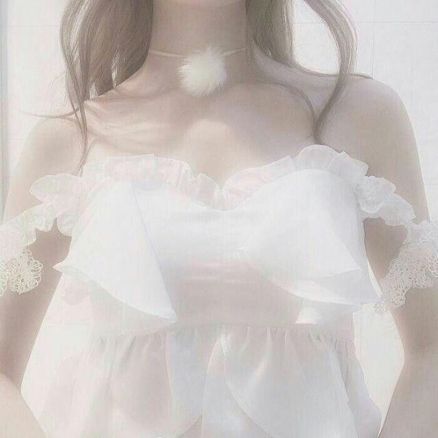妹子胸型好看，水多，极为敏感