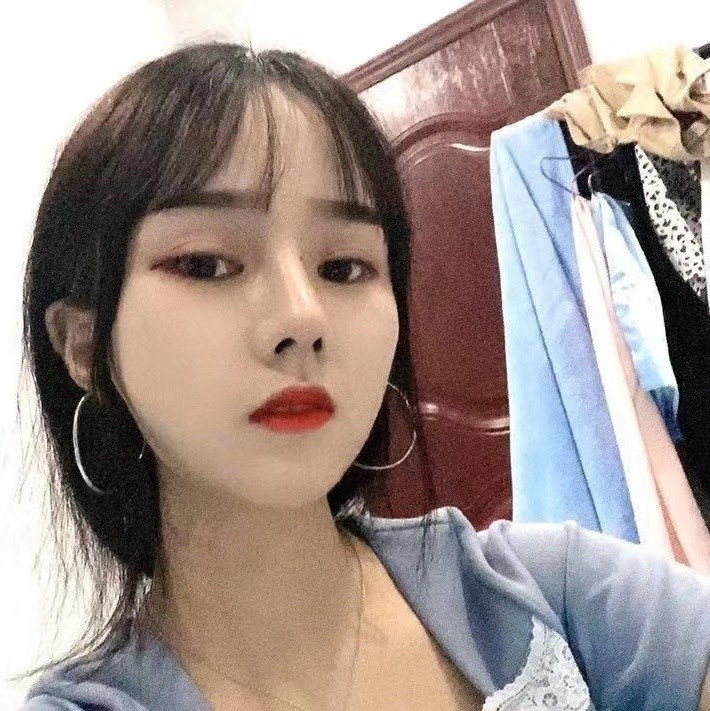 年轻貌美的妹子，温柔身材好，技术一口，深喉超爽