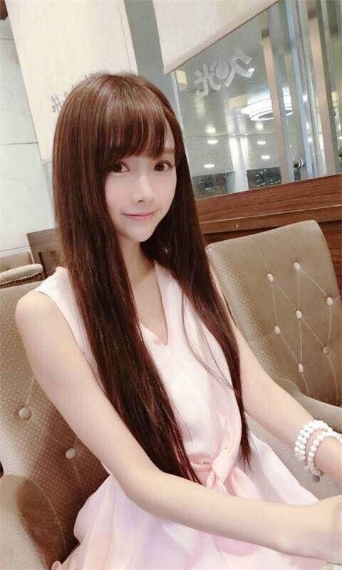 娇小妹子，清纯漂亮，三点粉嫩
