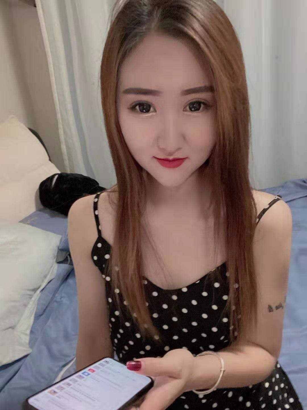 年轻高挑的妹子，叫床声好听
