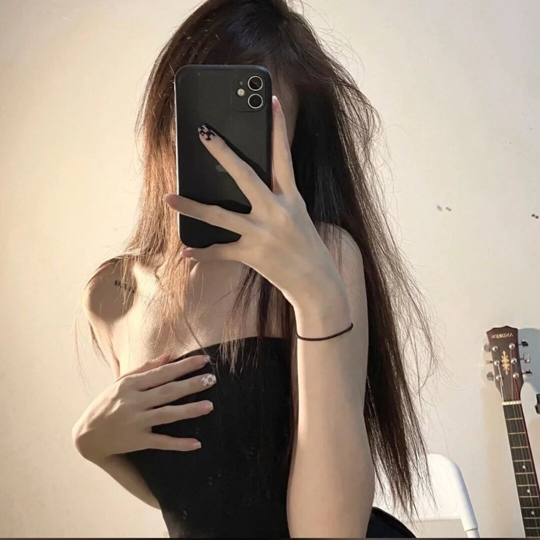 性感的大奶妹，让人欲罢不能