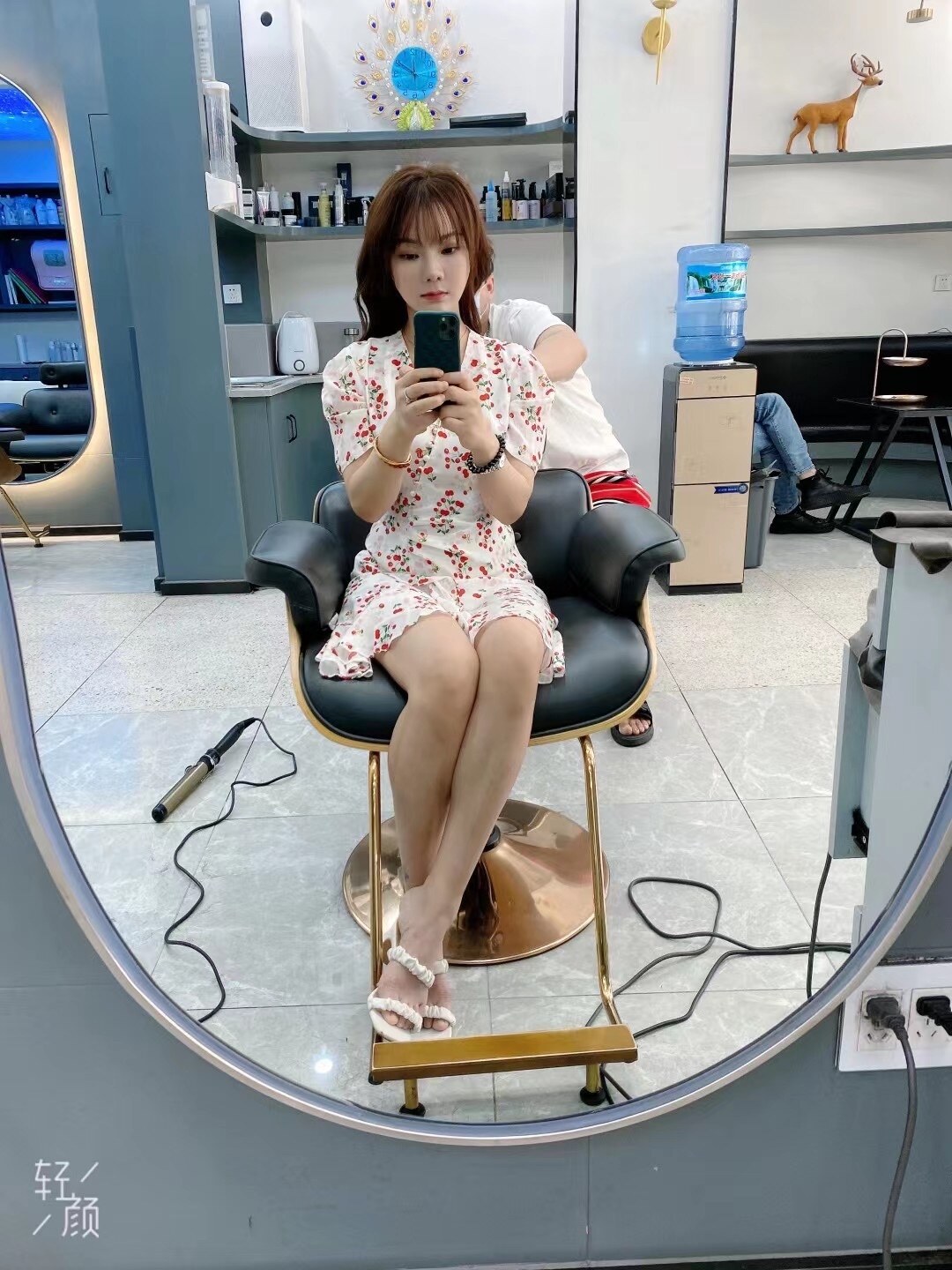 会跳艳舞的小玉儿，穿着制服干更刺激