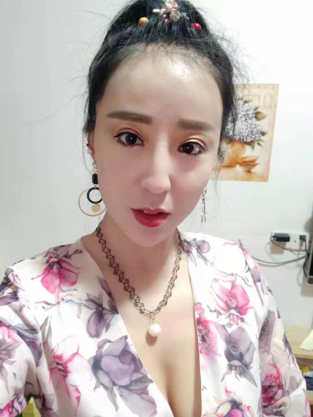 主动热情的风骚熟妇，口活真是好